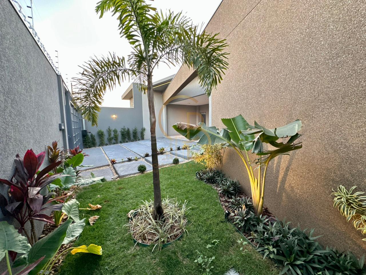 CASA DE ALTO PADR&Atilde;O NO CARAND&Aacute; BOSQUE | 3 SU&Iacute;TES, ESCRIT&Oacute;RIO E PISCINA AQUECIDA  Campo Grande - 