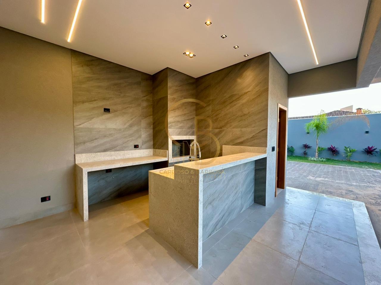 CASA DE ALTO PADR&Atilde;O NO CARAND&Aacute; BOSQUE | 3 SU&Iacute;TES, ESCRIT&Oacute;RIO E PISCINA AQUECIDA  Campo Grande - 