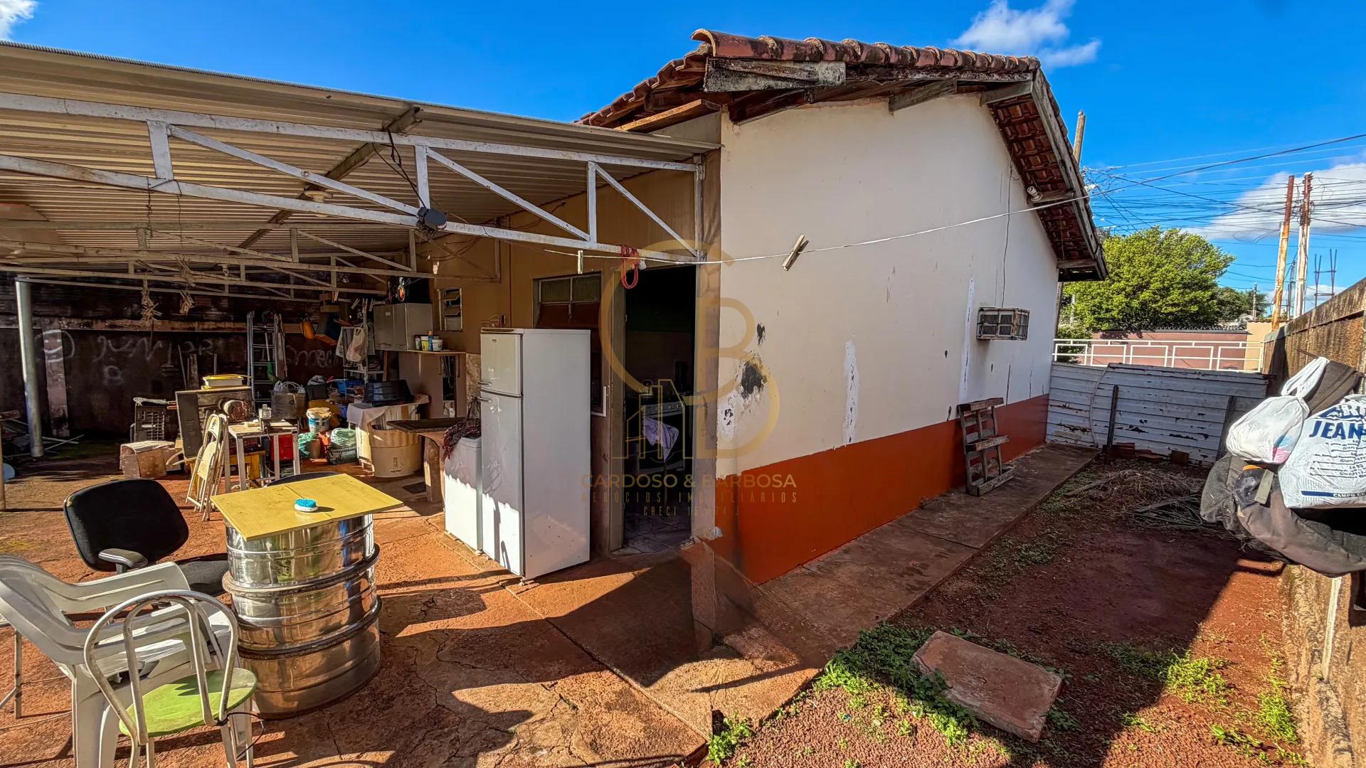 CASA &Agrave; VENDA NA VILA NASSER &ndash; OPORTUNIDADE PARA INVESTIDORES Rua Estevão de Mendonça Campo Grande - 