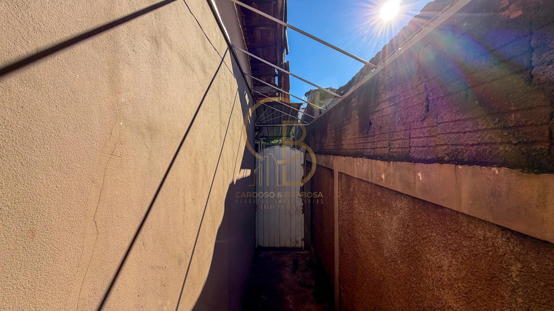 CASA &Agrave; VENDA NA VILA NASSER &ndash; OPORTUNIDADE PARA INVESTIDORES Rua Estevão de Mendonça Campo Grande - 