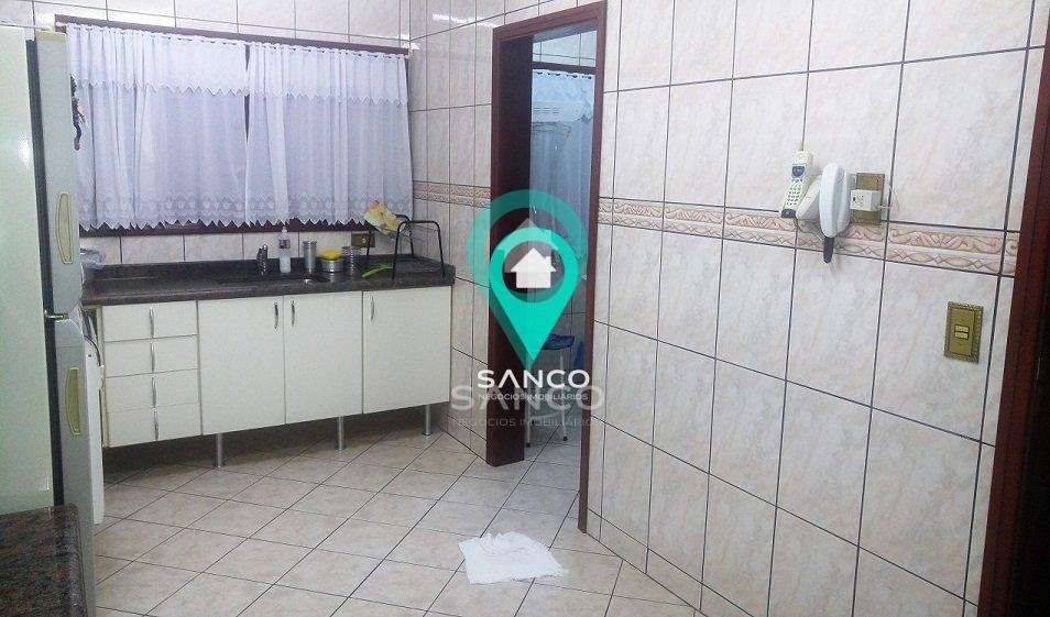CASA DISPONÍVEL PARA VENDA, NA VILA GALVÃO, NA CIDADE DE JUNDIAÍ - Jundiaí - 