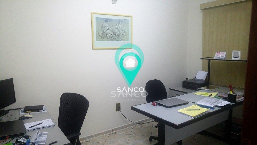CASA DISPONÍVEL PARA VENDA, NA VILA GALVÃO, NA CIDADE DE JUNDIAÍ - Jundiaí - 