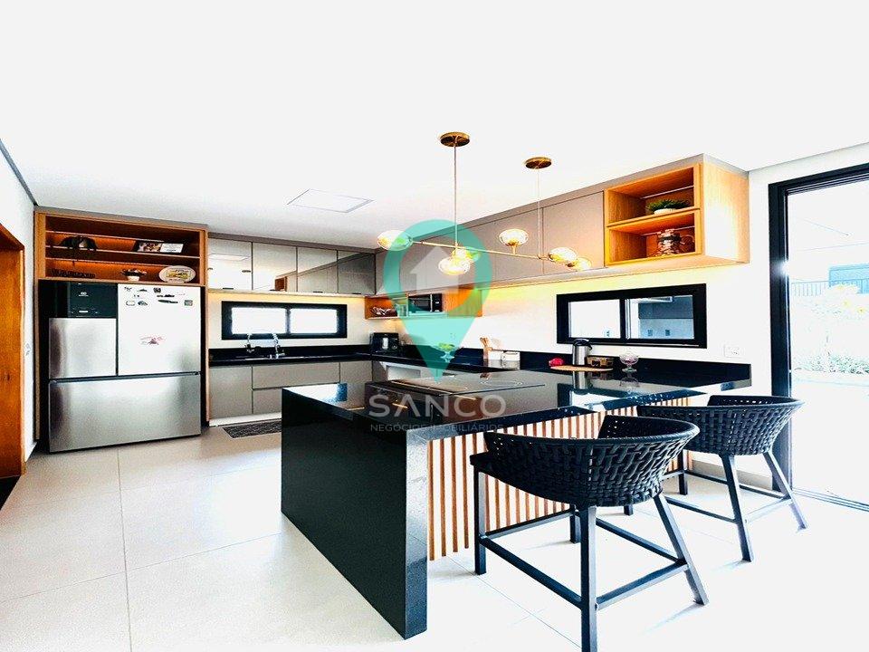 CASA DISPONÍVEL PARA VENDA, NO CONDOMÍNIO RESERVA JARDIM ERMIDA, NA CIDADE DE JUNDIAÍ Rua José Borin Jundiaí - 