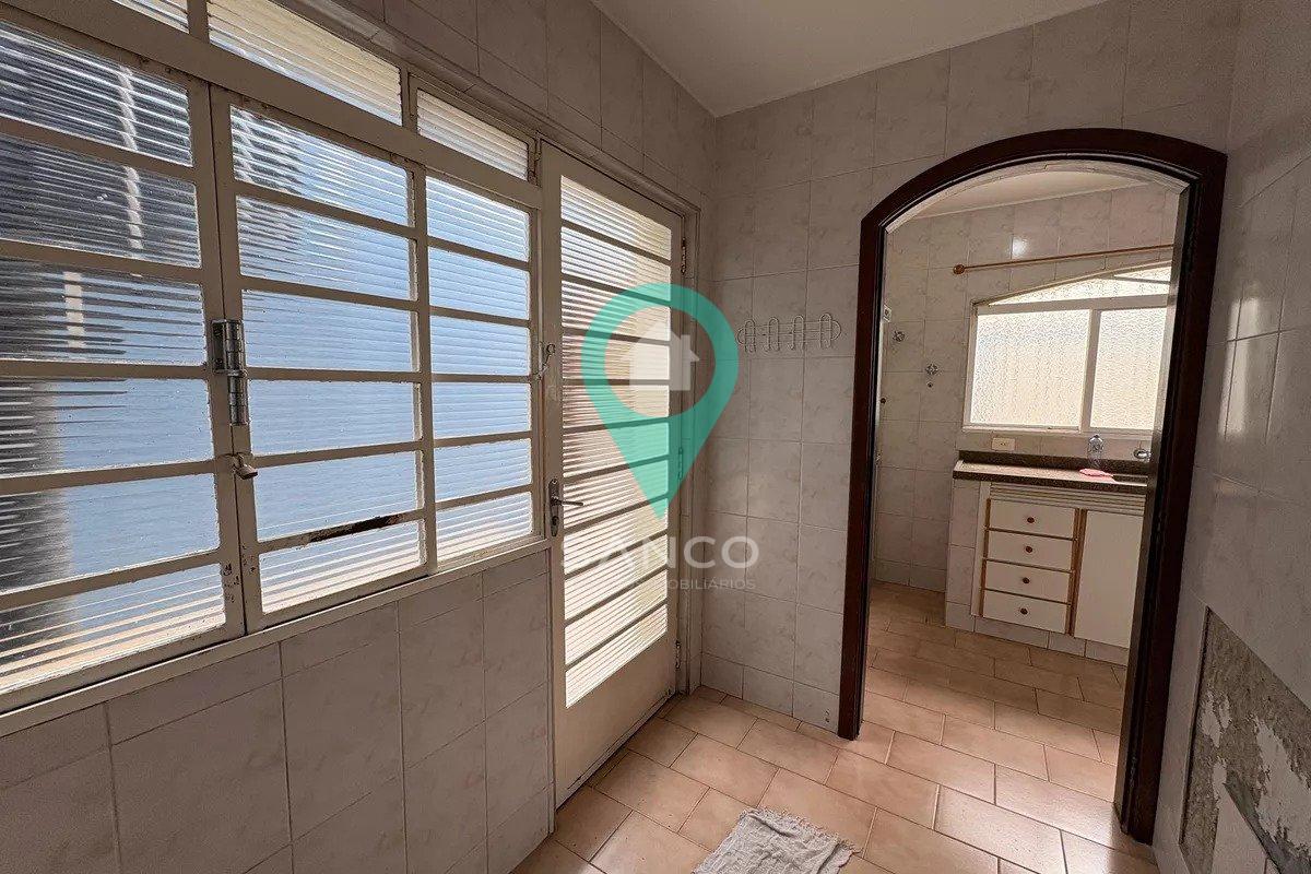 CASA DISPONÍVEL PARA LOCAÇÃO, NO JARDIM MARTINS, NA CIDADE DE JUNDIAÍ - Jundiaí - 