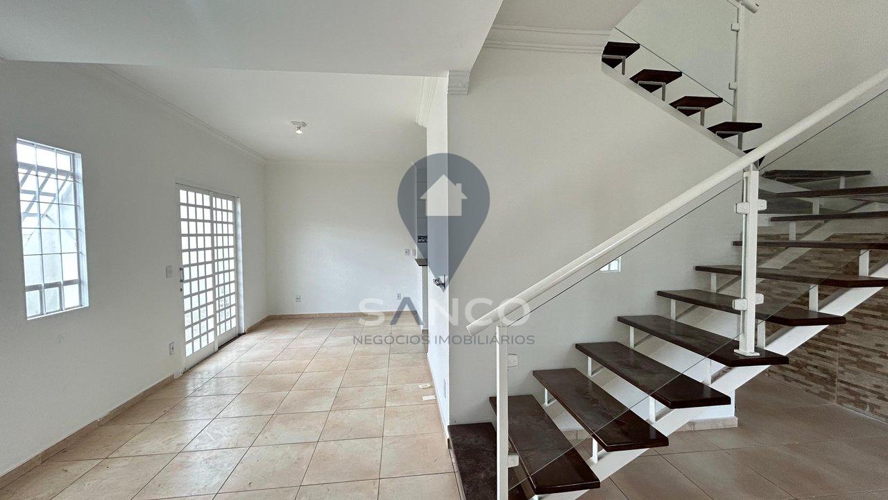 CASA DISPONÍVEL PARA LOCAÇÃO, NO JARDIM DAS TULIPAS, NA CIDADE DE JUNDIAÍ Rua Maria Luiza Gáspari Muller Jundiaí - 