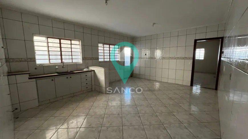 CASA PARA LOCAÇÃO, NO PARQUE RESIDENCIAL ALMERINDA CHAVES, NA CIDADE DE JUNDIAÍ  Jundiaí - 