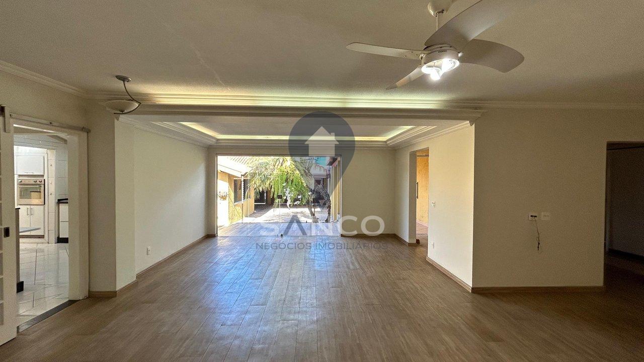 CASA DISPONÍVEL PARA LOCAÇÃO, NO BAIRRO CAXAMBU, NA CIDADE DE JUNDIAÍ Rua Orlando Fava Jundiaí - 