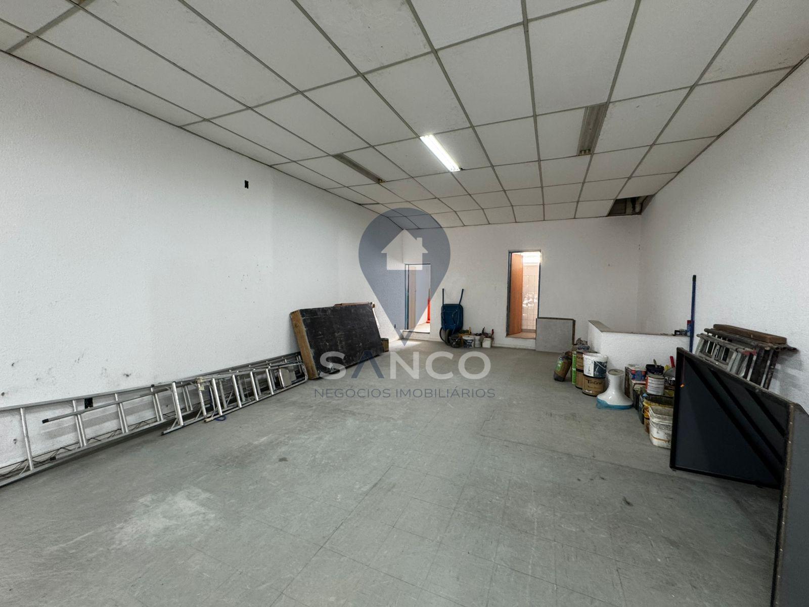 PR&Eacute;DIO COMERCIALPARA VENDA E LOCA&Ccedil;&Atilde;O NO CENTRO DE JUNDIA&Iacute; Rua Baronesa do Japi Jundiaí - 