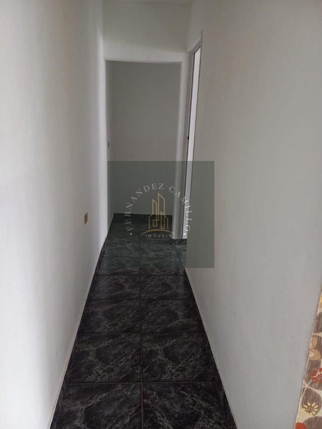 2 RESIDÊNCIAS COM ENTRADA SOCIAL, GARAGEM, ÁGUA E ENERGIA INDEPENDENTES PARA CADA IMÓVEL Rua Benedito de Carvalho Mogi das Cruzes - 