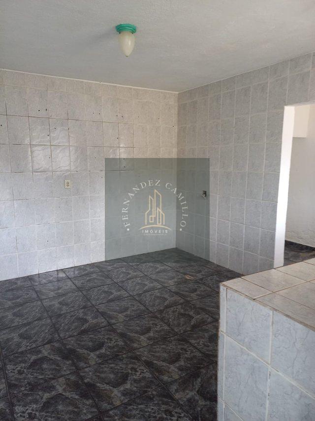2 RESIDÊNCIAS COM ENTRADA SOCIAL, GARAGEM, ÁGUA E ENERGIA INDEPENDENTES PARA CADA IMÓVEL Rua Benedito de Carvalho Mogi das Cruzes - 