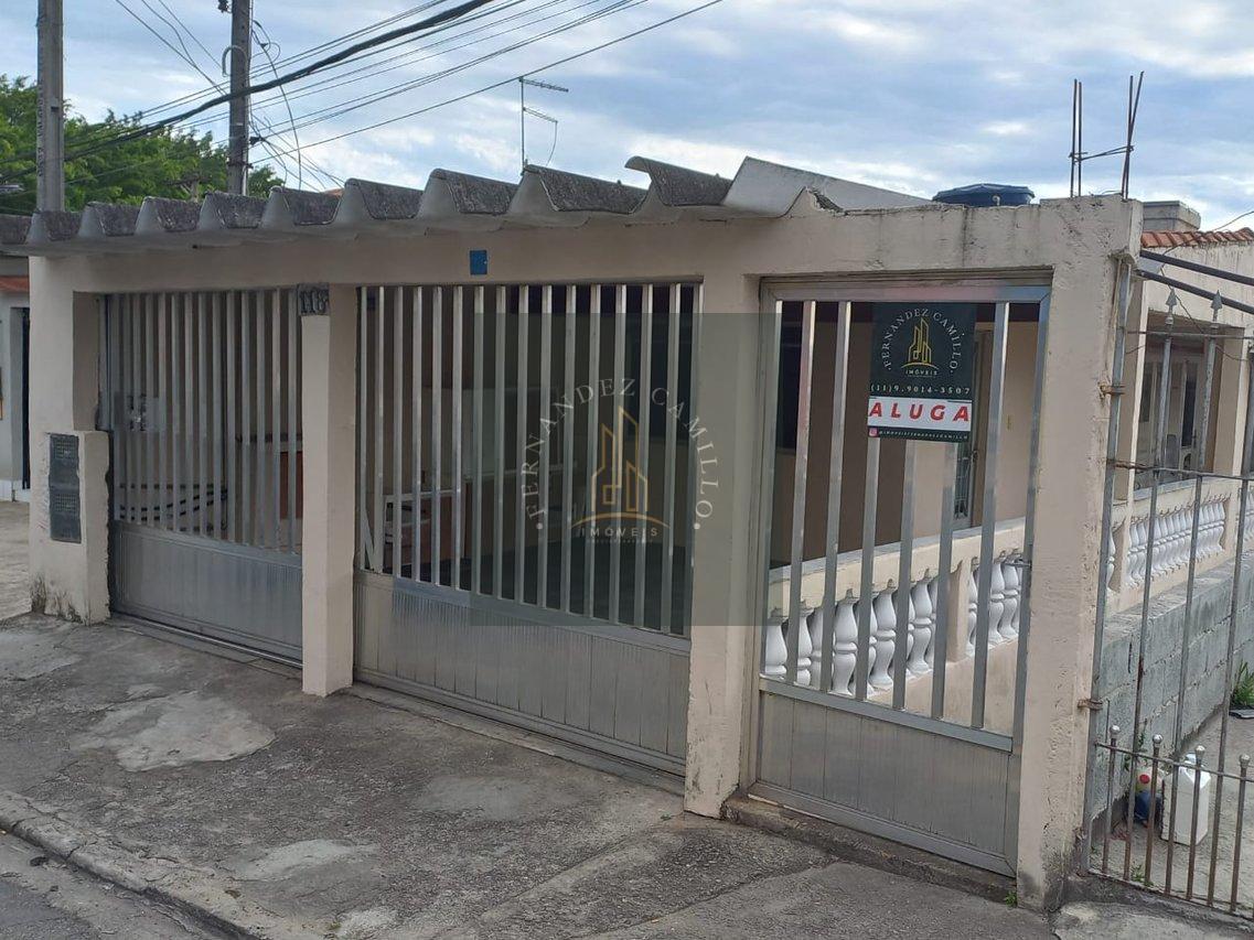 2 RESIDÊNCIAS COM ENTRADA SOCIAL, GARAGEM, ÁGUA E ENERGIA INDEPENDENTES PARA CADA IMÓVEL Rua Benedito de Carvalho Mogi das Cruzes - 