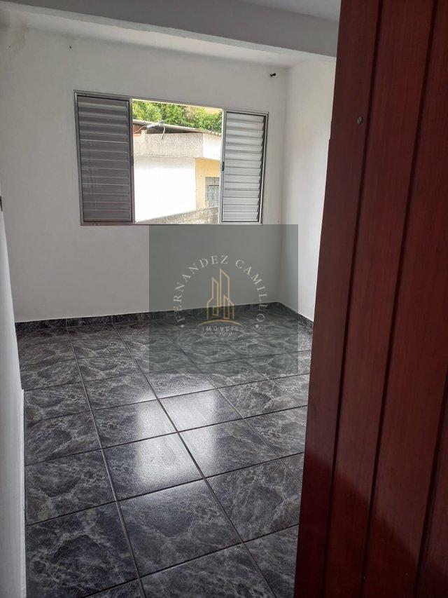 2 RESIDÊNCIAS COM ENTRADA SOCIAL, GARAGEM, ÁGUA E ENERGIA INDEPENDENTES PARA CADA IMÓVEL Rua Benedito de Carvalho Mogi das Cruzes - 
