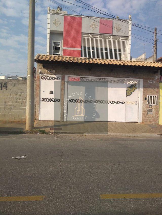 SALÃO COMERCIAL TÉRREO COM 2 VAGAS DE ESTACIONAMENTO + 2 SALAS ESCRITÓRIO PISO SUPERIOR Avenida Nilo Marcatto Mogi das Cruzes - 