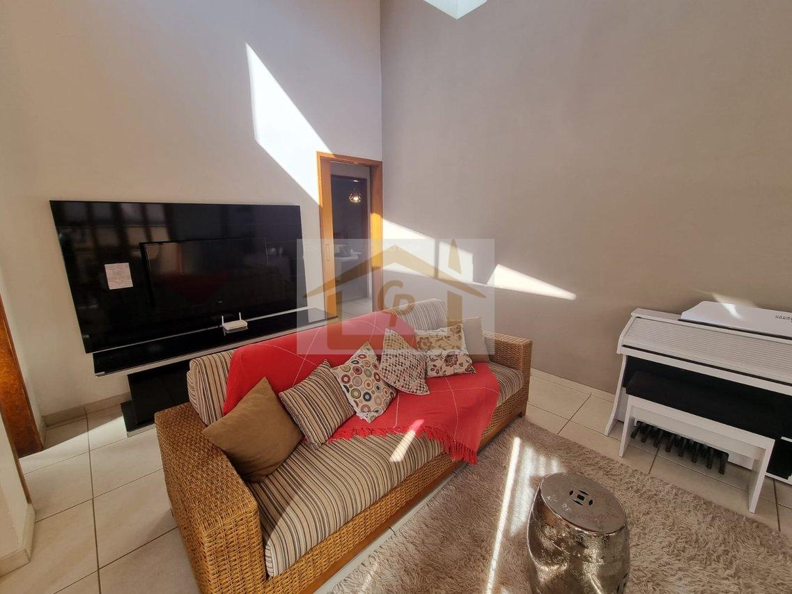 Casa Térrea, 3 quartos sendo um suíte, 2 vagas Clube Completo!!! Alameda José Alencar Gomes da Silva Cotia - 