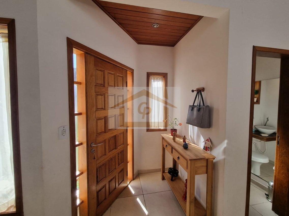 Casa Térrea, 3 quartos sendo um suíte, 2 vagas Clube Completo!!! Alameda José Alencar Gomes da Silva Cotia - 