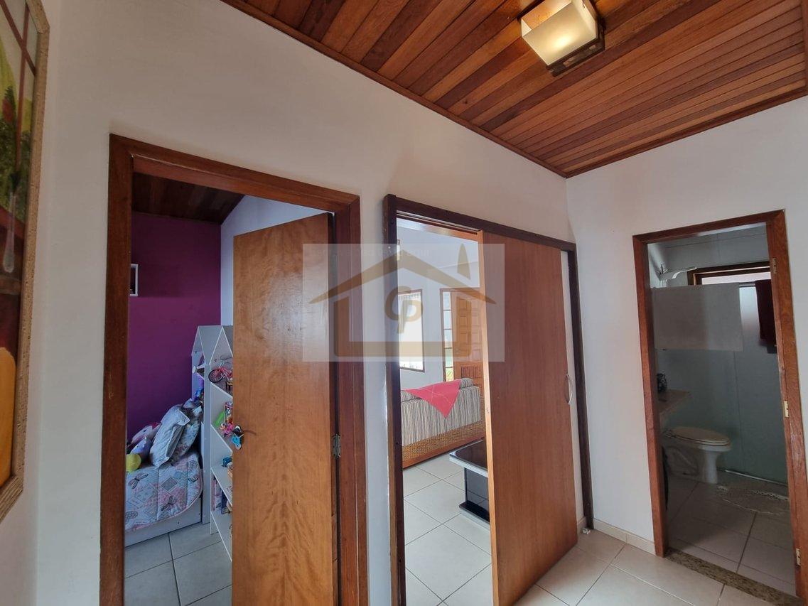 Casa Térrea, 3 quartos sendo um suíte, 2 vagas Clube Completo!!! Alameda José Alencar Gomes da Silva Cotia - 