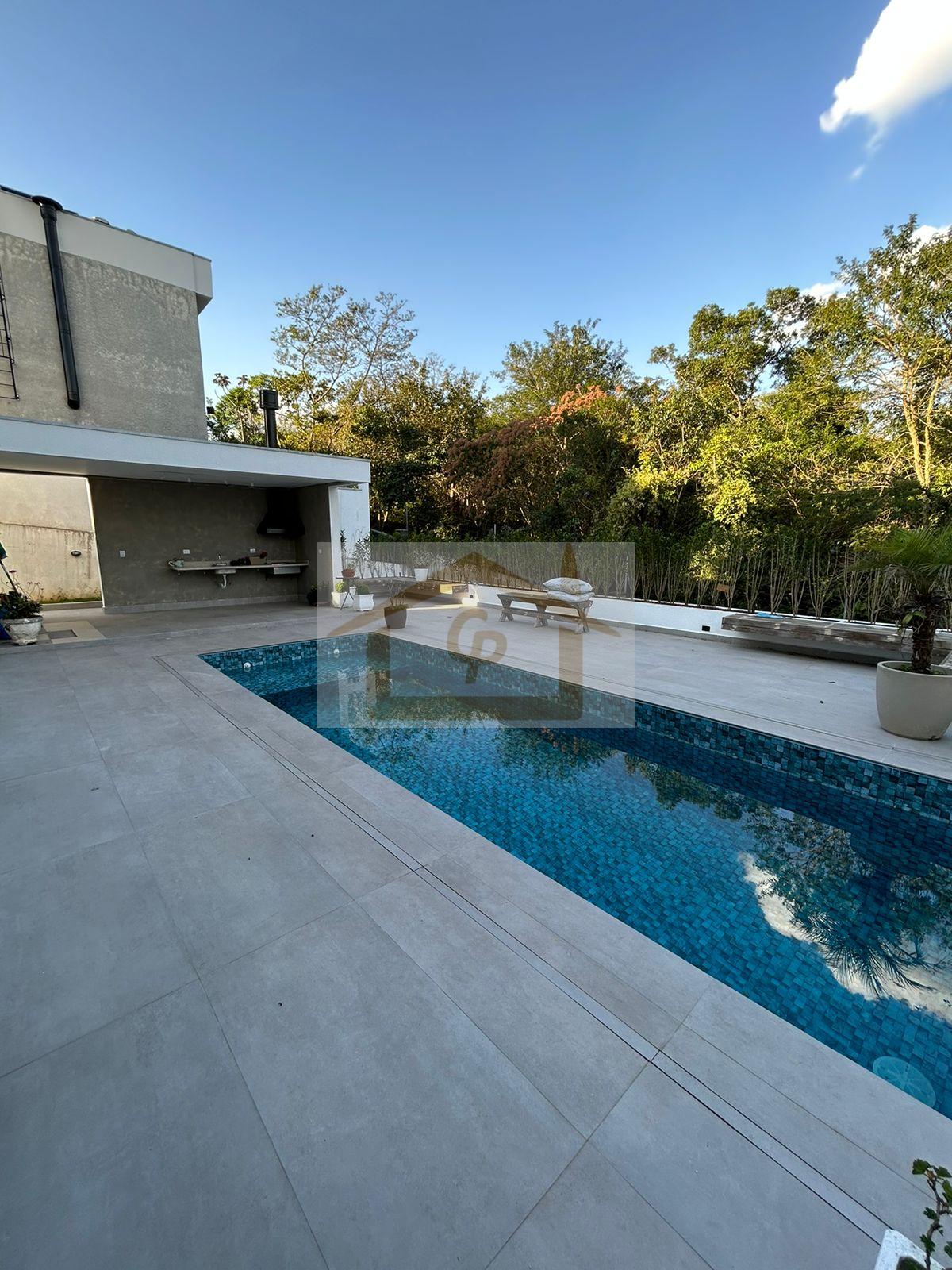 Casa, 4 quartos, 335 m² - Foto 2
