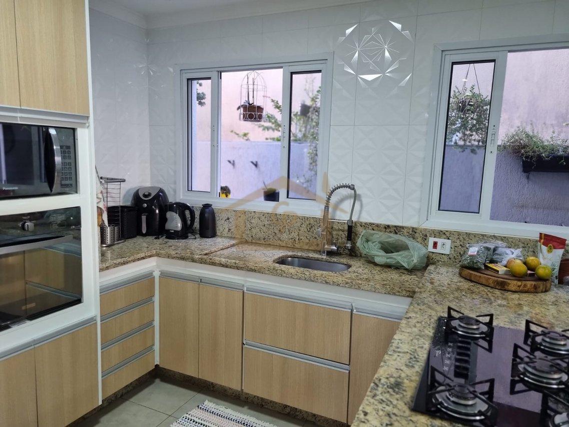 Residencial com clube, casa com 4 quartos, sendo 3 suítes, 6 vagas Alameda Murilo Robles Escolástico Cotia - 