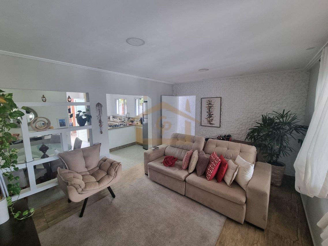 Residencial com clube, casa com 4 quartos, sendo 3 suítes, 6 vagas Alameda Murilo Robles Escolástico Cotia - 