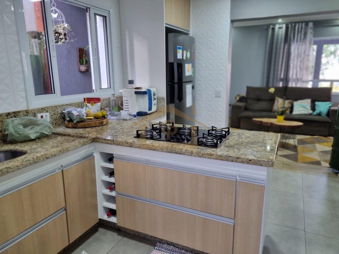 Residencial com clube, casa com 4 quartos, sendo 3 suítes, 6 vagas Alameda Murilo Robles Escolástico Cotia - 