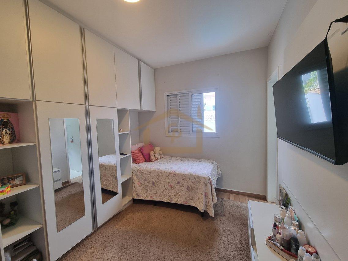 Residencial com clube, casa com 4 quartos, sendo 3 suítes, 6 vagas Alameda Murilo Robles Escolástico Cotia - 