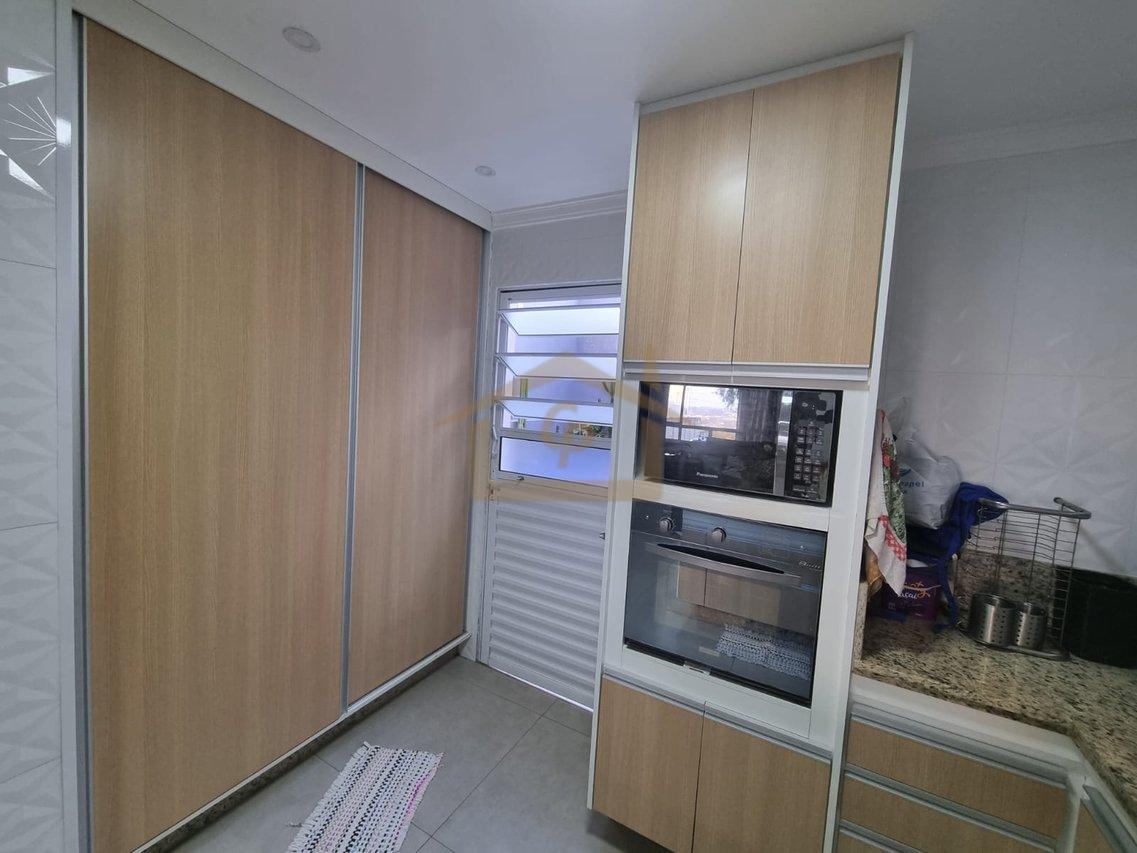 Residencial com clube, casa com 4 quartos, sendo 3 suítes, 6 vagas Alameda Murilo Robles Escolástico Cotia - 