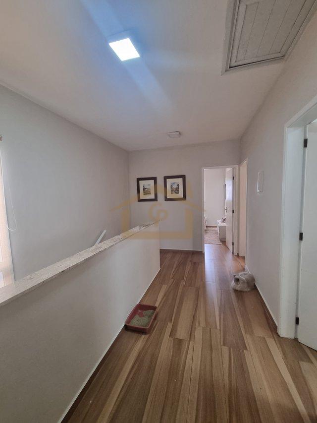 Residencial com clube, casa com 4 quartos, sendo 3 suítes, 6 vagas Alameda Murilo Robles Escolástico Cotia - 