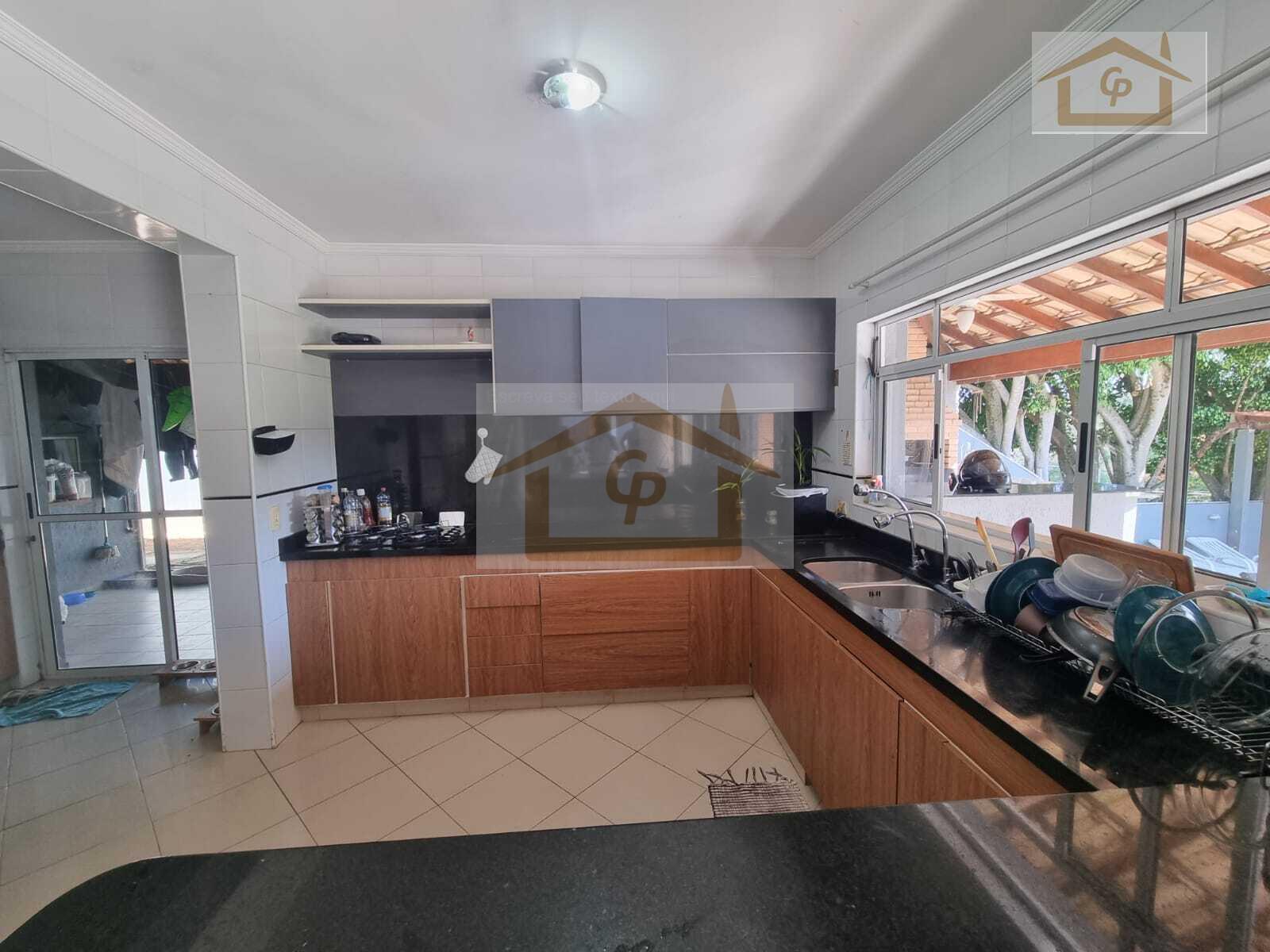 Casa, 4 quartos, 326 m² - Foto 2