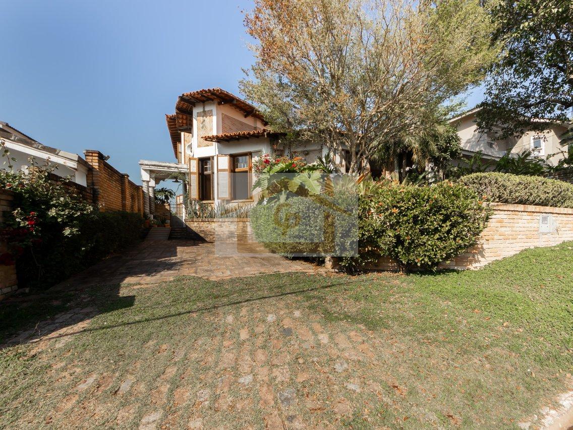 Casa inspirada na região Italiana da Toscana , 4 suítes *escritório, 4 vagas Rua Diamante Jandira - 