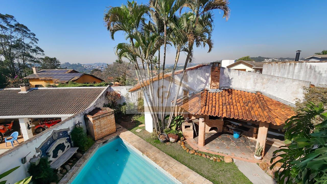 Casa inspirada na região Italiana da Toscana , 4 suítes *escritório, 4 vagas Rua Diamante Jandira - 