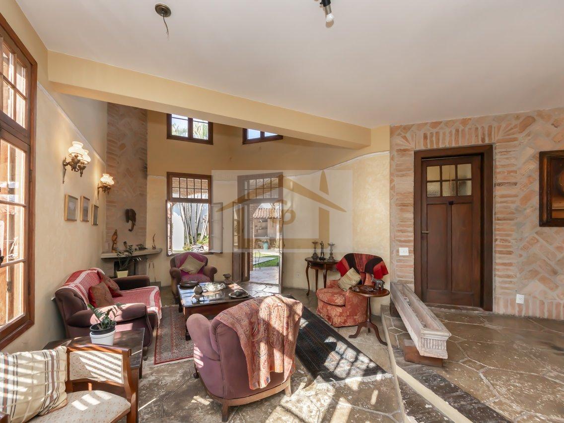 Casa inspirada na região Italiana da Toscana , 4 suítes *escritório, 4 vagas Rua Diamante Jandira - 