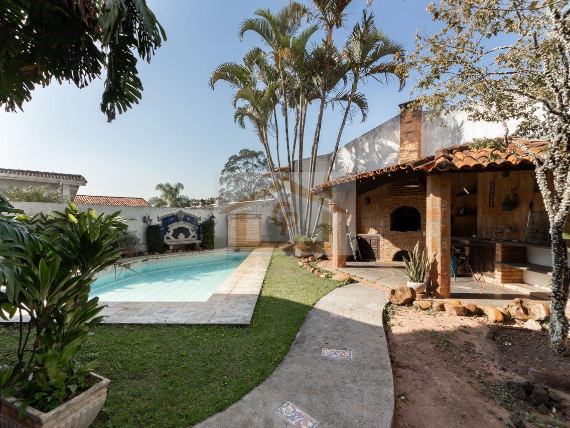 Casa inspirada na região Italiana da Toscana , 4 suítes *escritório, 4 vagas Rua Diamante Jandira - 