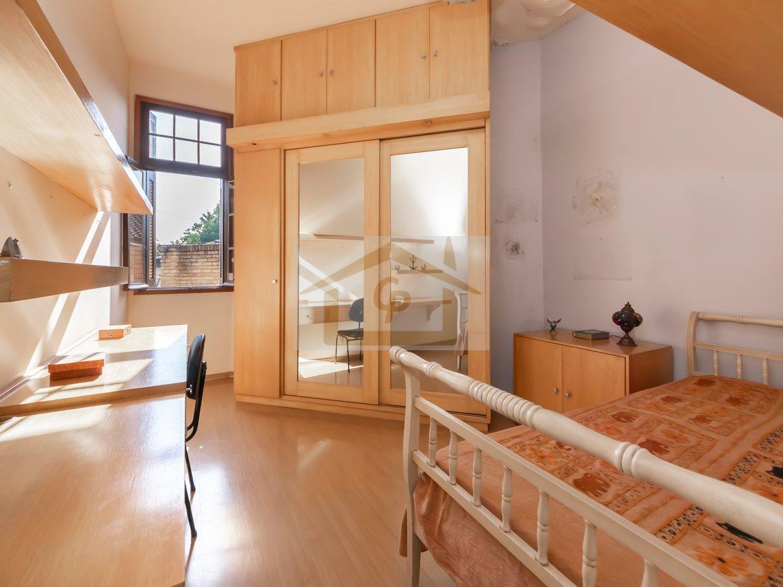 Casa inspirada na região Italiana da Toscana , 4 suítes *escritório, 4 vagas Rua Diamante Jandira - 