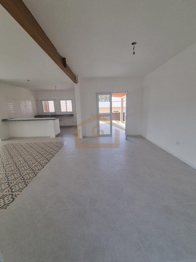 Casa na região Granja Viana, *Térrea , 3 suítes, 4 vagas Alameda Lírios do Vale Cotia - 