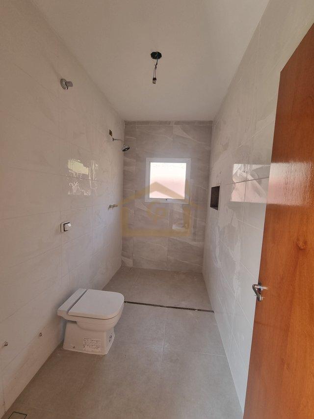 Casa na região Granja Viana, *Térrea , 3 suítes, 4 vagas Alameda Lírios do Vale Cotia - 