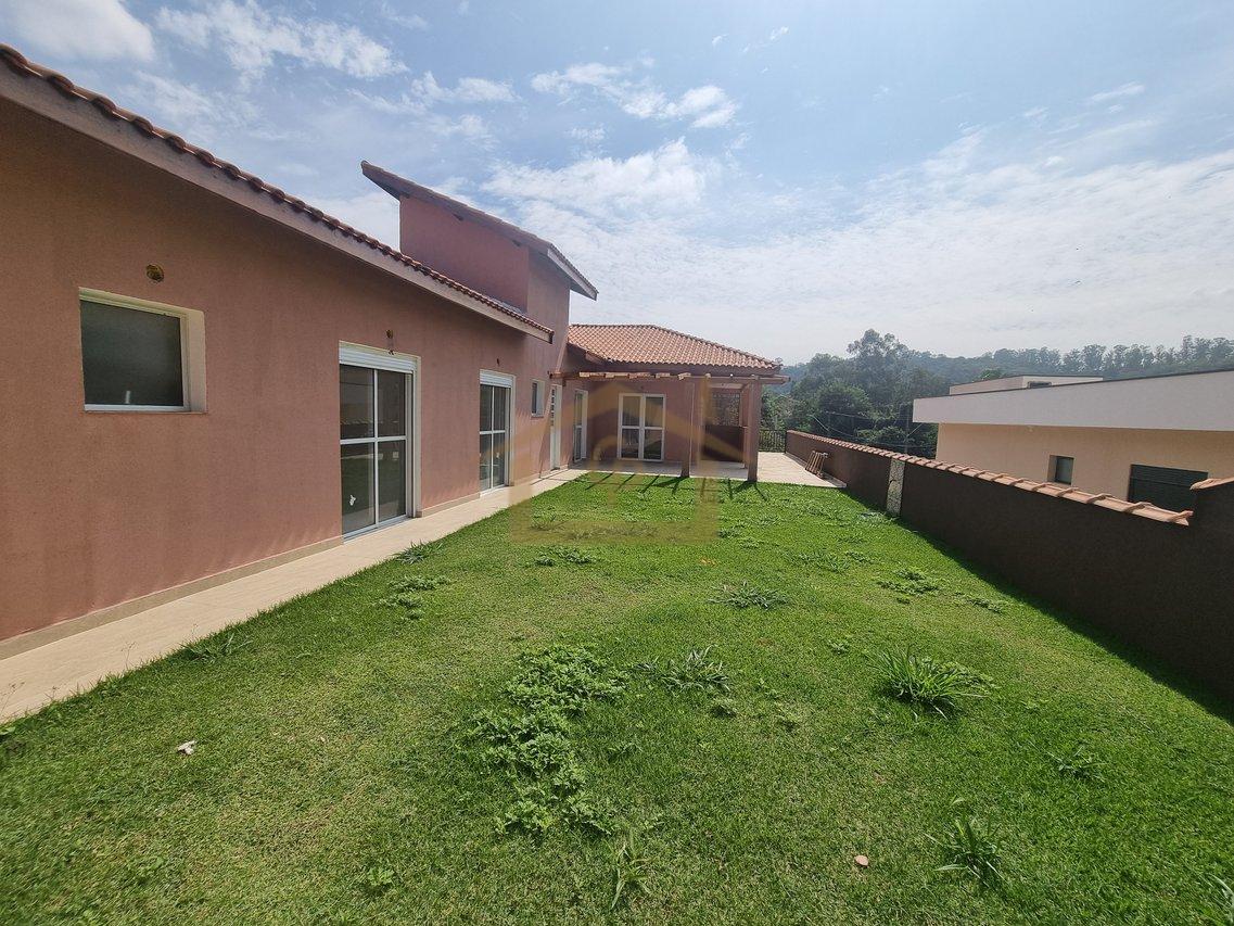 Casa na região Granja Viana, *Térrea , 3 suítes, 4 vagas Alameda Lírios do Vale Cotia - 