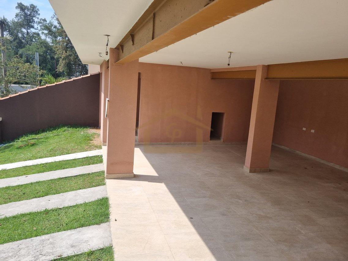 Casa na região Granja Viana, *Térrea , 3 suítes, 4 vagas Alameda Lírios do Vale Cotia - 