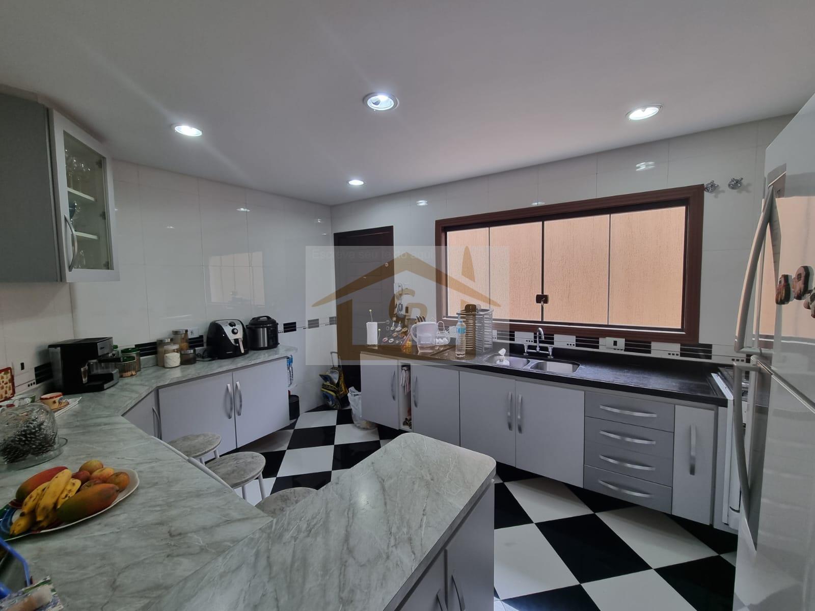 Casa, 3 quartos, 289 m² - Foto 11