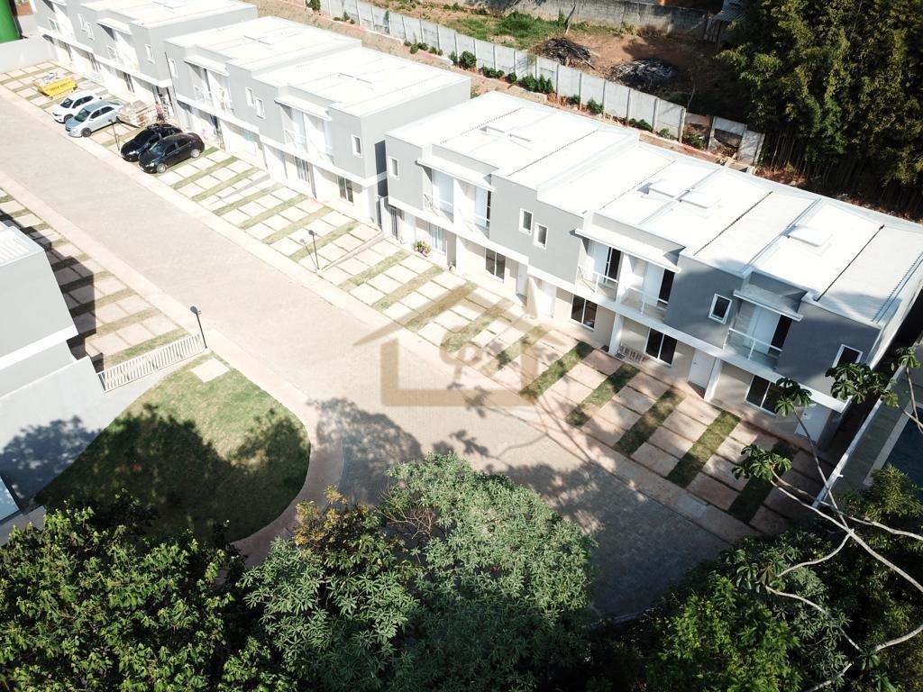 Pronto! Morada Verde! Residencial com 36 casas, 3 quartos, 2 vagas Rua dos Engenheiros Cotia - 