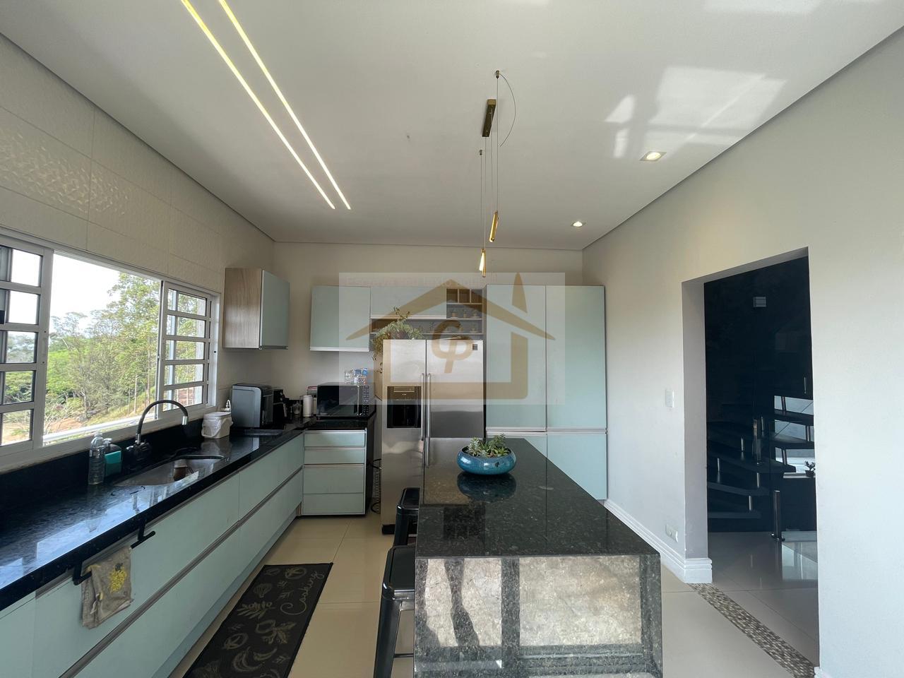 Casa, 3 quartos, 340 m² - Foto 1