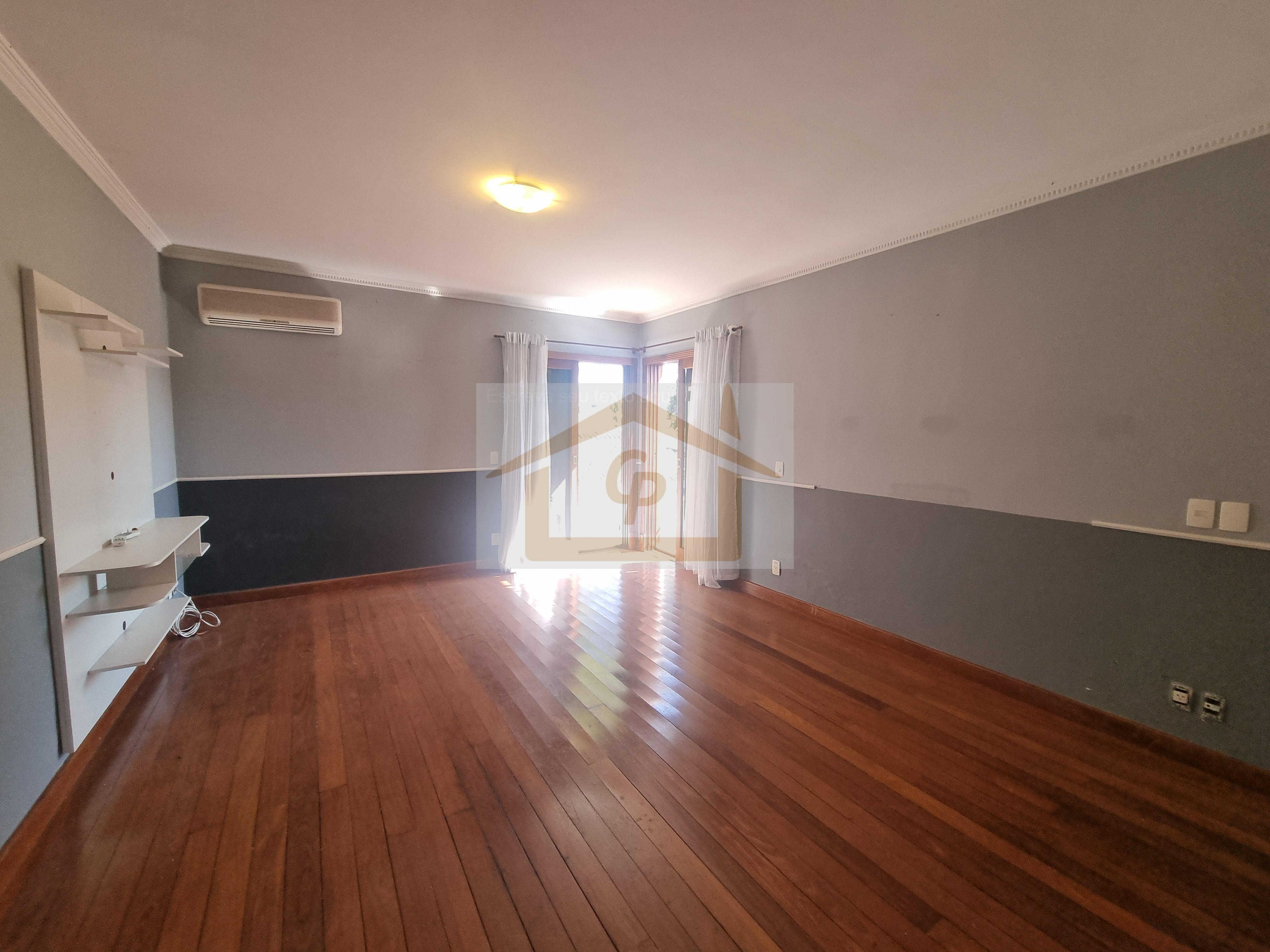 IMPEC&Aacute;VEL!  AO LADO DO SHOPPING GRANJA VIANA, 3 QUARTOS SENDO UM SUITE, 4 VAGAS Rua João de Barro Cotia - 