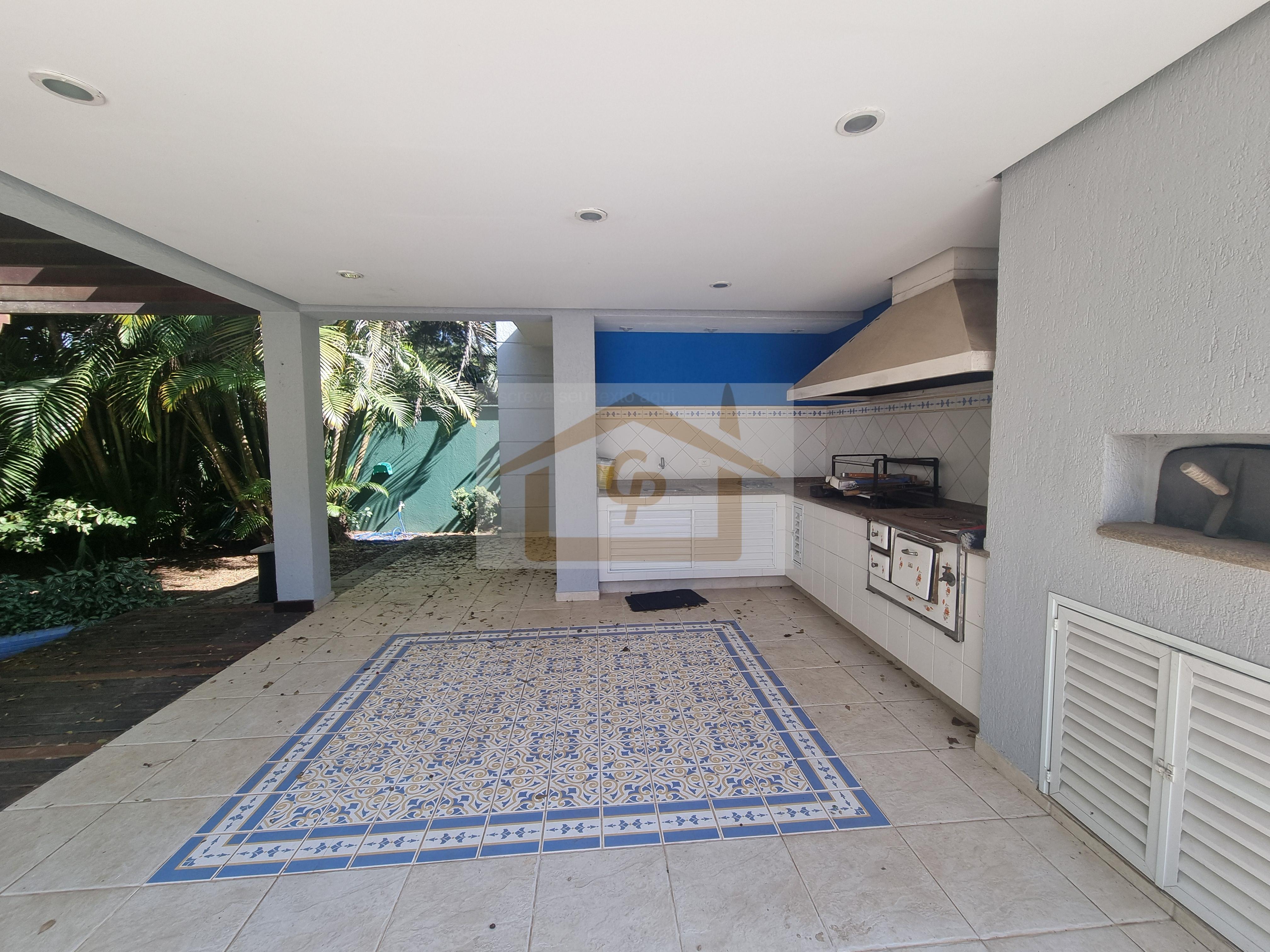 IMPEC&Aacute;VEL!  AO LADO DO SHOPPING GRANJA VIANA, 3 QUARTOS SENDO UM SUITE, 4 VAGAS Rua João de Barro Cotia - 