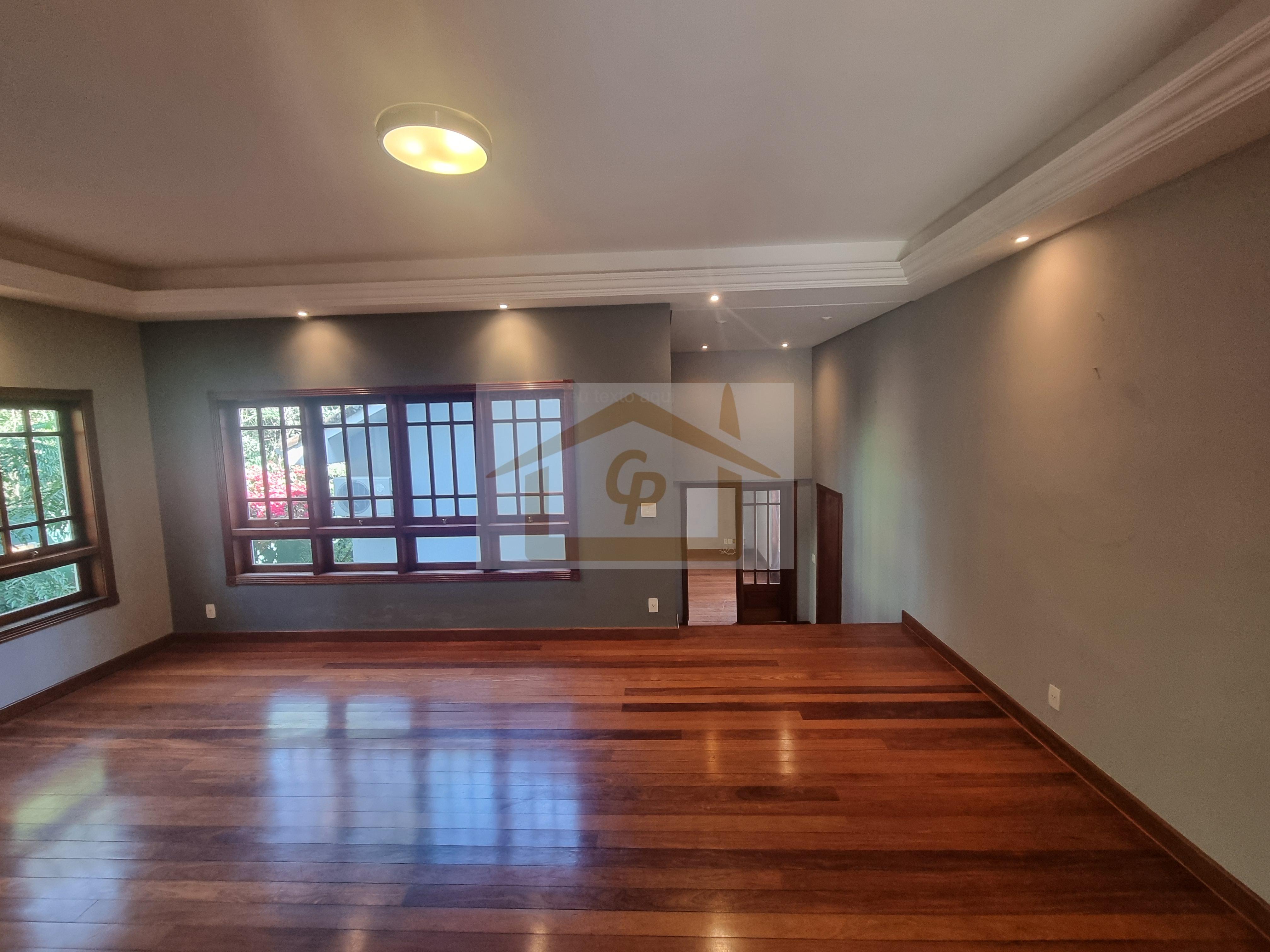 IMPEC&Aacute;VEL!  AO LADO DO SHOPPING GRANJA VIANA, 3 QUARTOS SENDO UM SUITE, 4 VAGAS Rua João de Barro Cotia - 