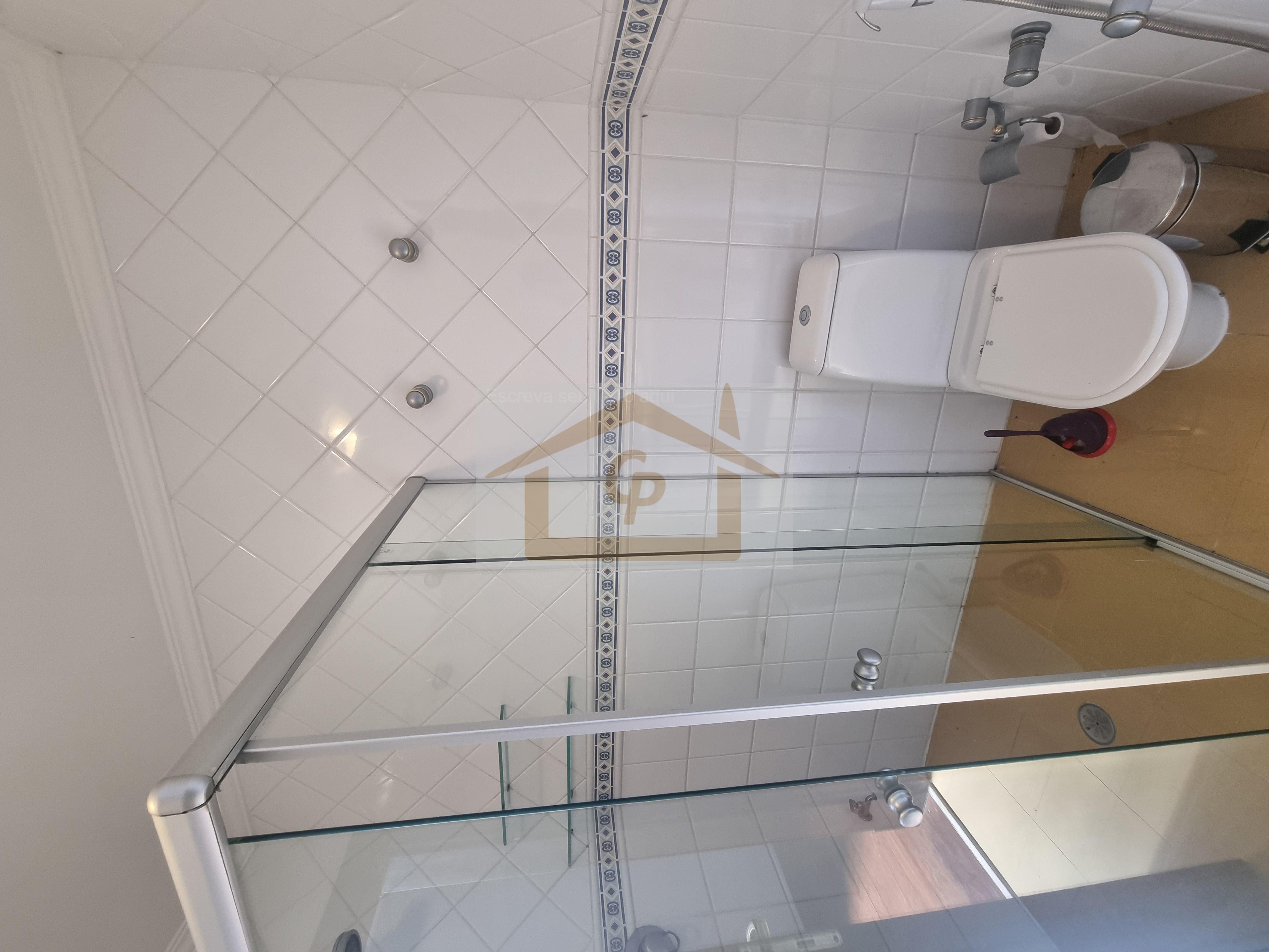 IMPEC&Aacute;VEL!  AO LADO DO SHOPPING GRANJA VIANA, 3 QUARTOS SENDO UM SUITE, 4 VAGAS Rua João de Barro Cotia - 
