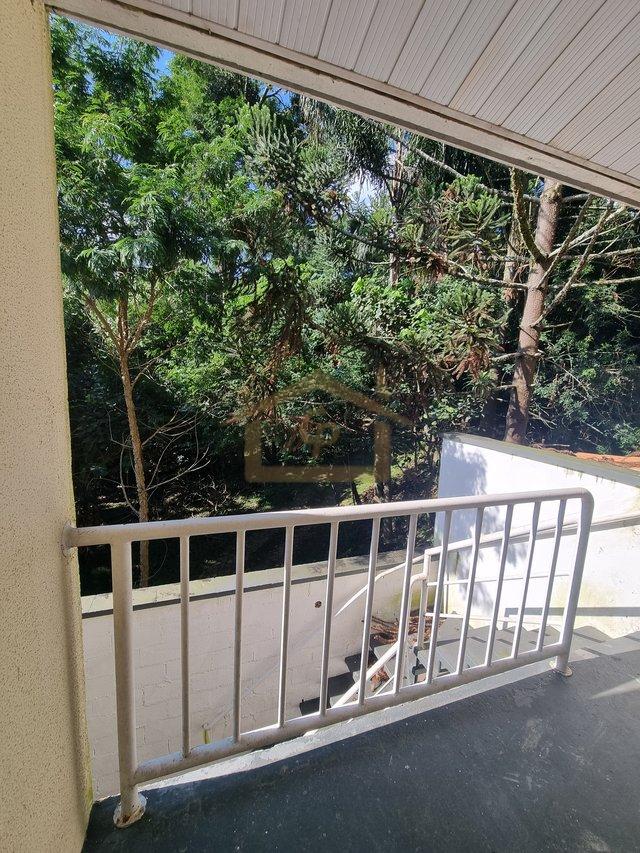 3 quartos sendo um suíte + uma sala no andar inferior Estrada do Capuava Cotia - 