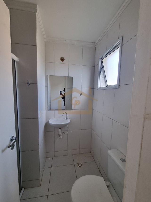 3 quartos sendo um suíte + uma sala no andar inferior Estrada do Capuava Cotia - 