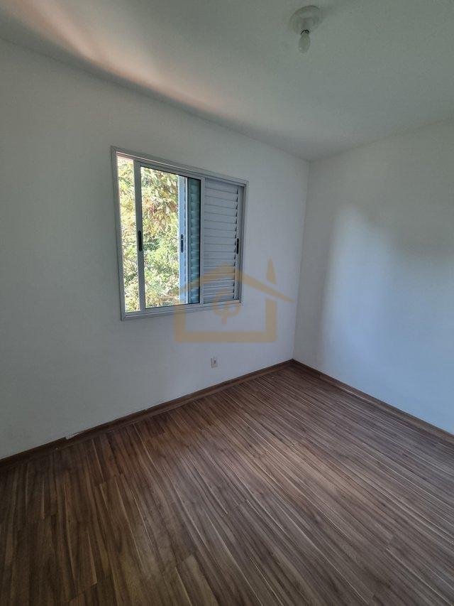 3 quartos sendo um suíte + uma sala no andar inferior Estrada do Capuava Cotia - 