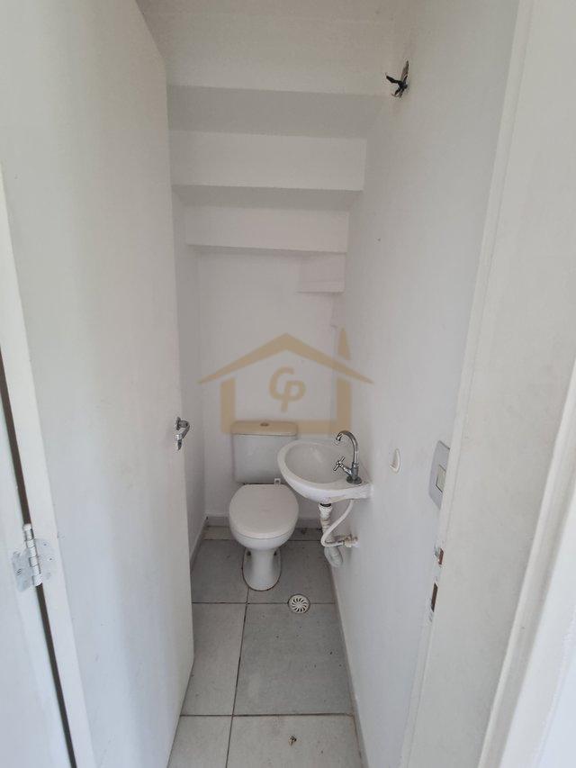 3 quartos sendo um suíte + uma sala no andar inferior Estrada do Capuava Cotia - 