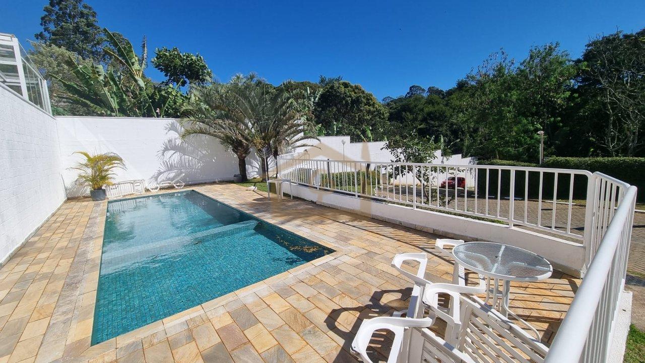 3 quartos sendo um suíte + uma sala no andar inferior Estrada do Capuava Cotia - 