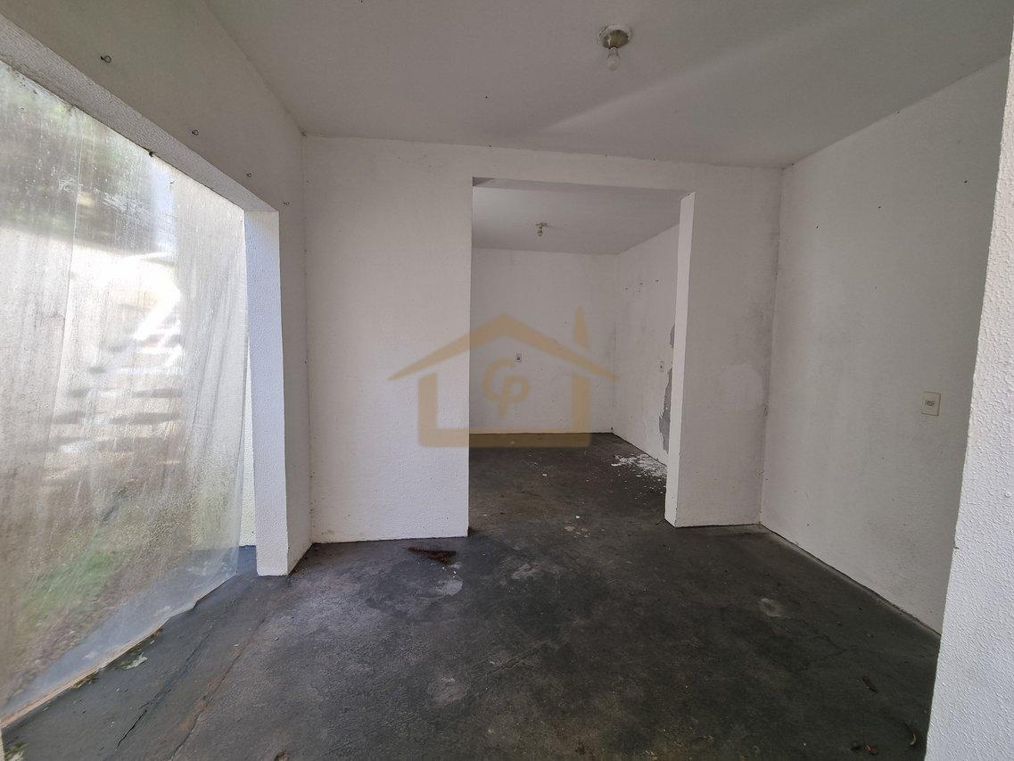 3 quartos sendo um suíte + uma sala no andar inferior Estrada do Capuava Cotia - 